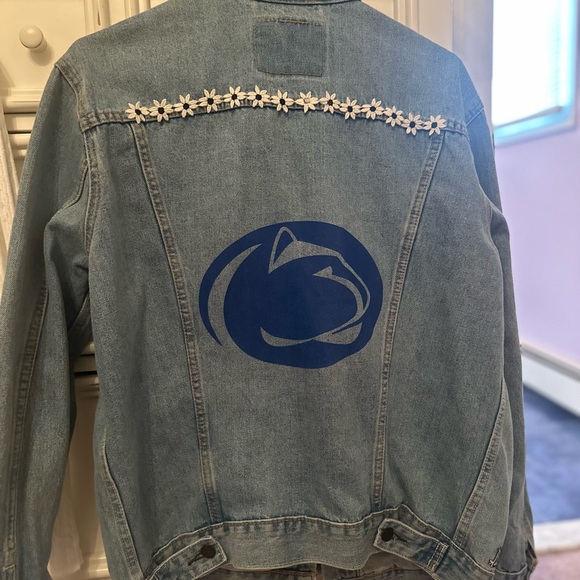 Levi's Light Blue Denim Jacket with Penn State Patches - Picture 2 of 2